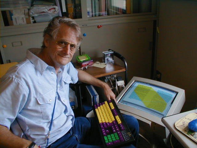 Ted Nelson at Keio University, 1999, with a ZigZag display and its colour-coded keyboard